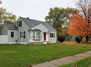 2302 Chesning Ave, Jackson, MI