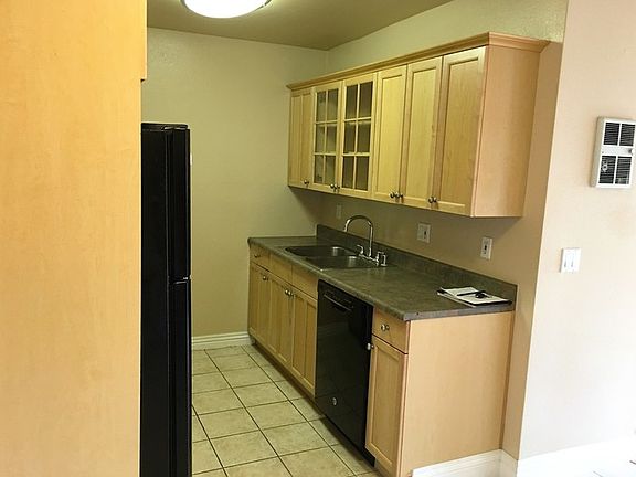 3rd image of 2850 Reynard Way APT 34