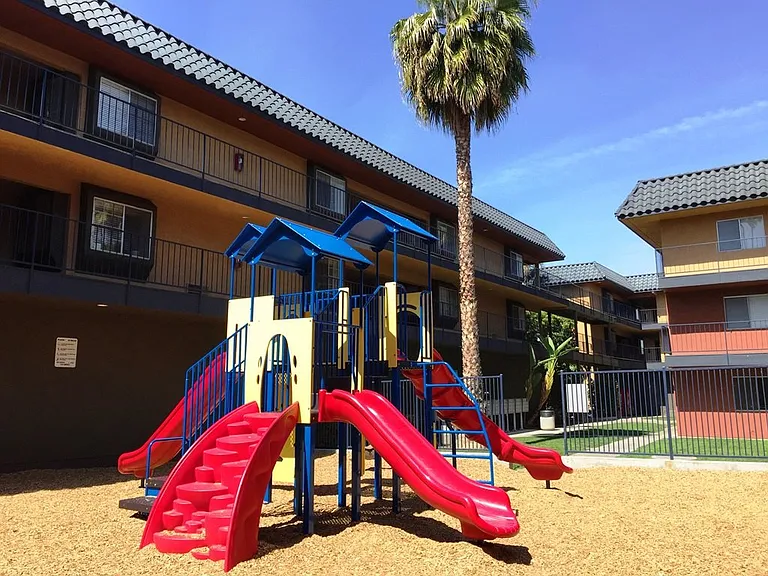 Oro Apartments — Photo 10