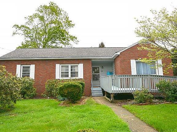 2nd image of 906 Conewango Ave