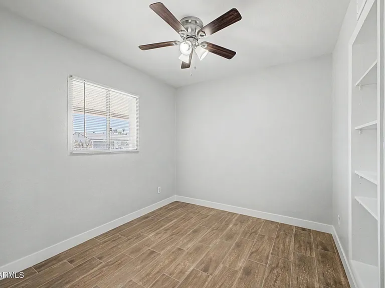6536 W Turney Ave — Photo 31