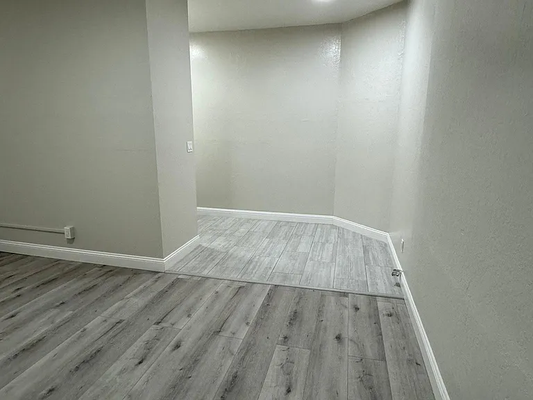 1350 Washington Street — Photo 16
