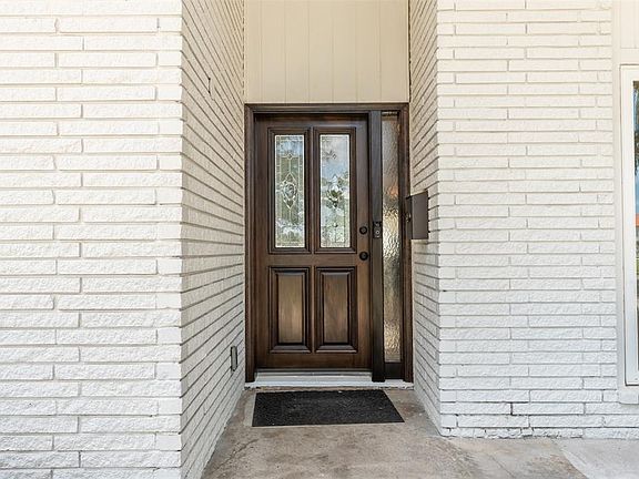 4th image of 6215 S Braeswood Blvd