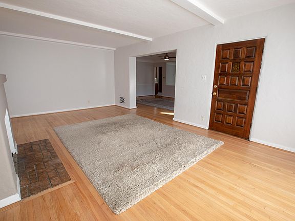 2nd image of 1127 S Hayworth Ave