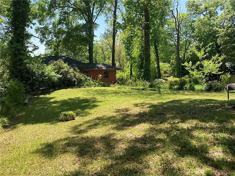 1115 Shelby Pl SE #B — Photo 36