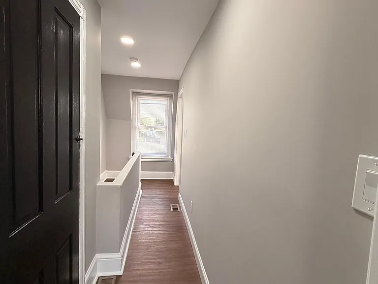 516 E Marshall St #2 — Photo 13