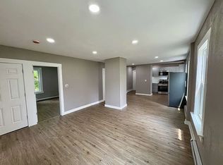 37 Green Hill Pkwy #1, Worcester, MA 01605