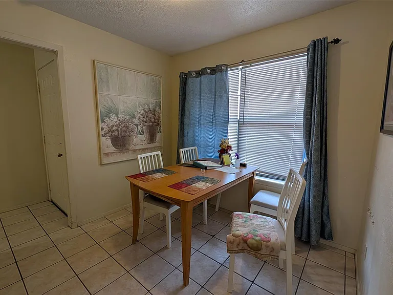 1102 Dartmouth Ave — Photo 3