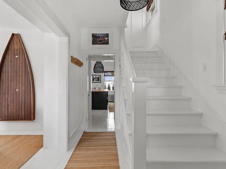 193 Coggeshall Ave — Photo 6