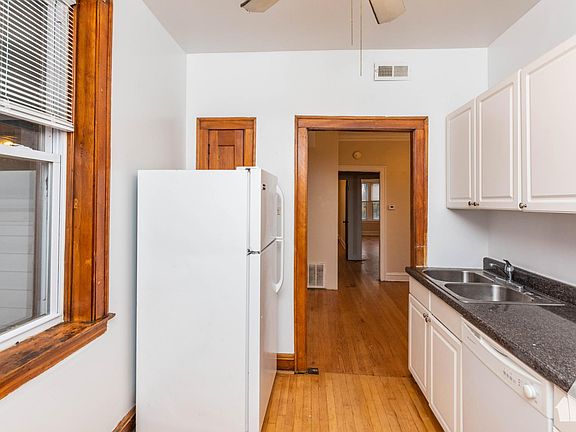 3rd image of 2476 W Pensacola Ave #76-1