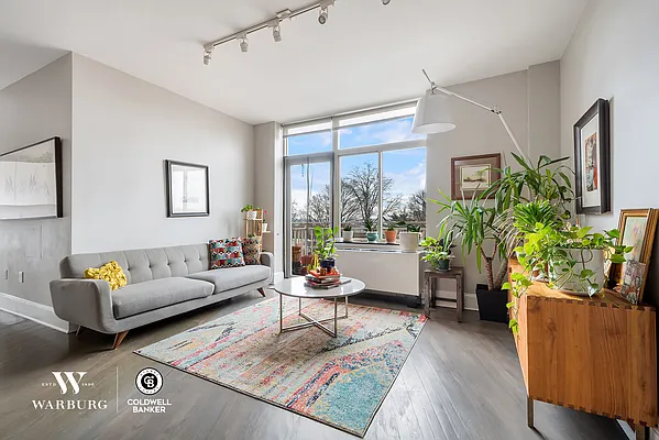 Sold by Coldwell Banker Warburg | media 3