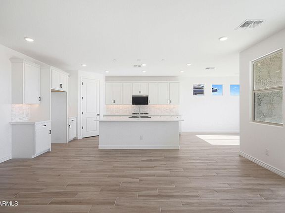 5th image of 14817 W EL CORTEZ Place