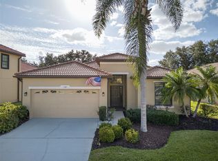 128 Silver Falls Dr, Apollo Beach, FL 33572