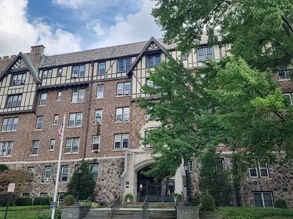 275 Engle St APT G2, Englewood, NJ 07631
