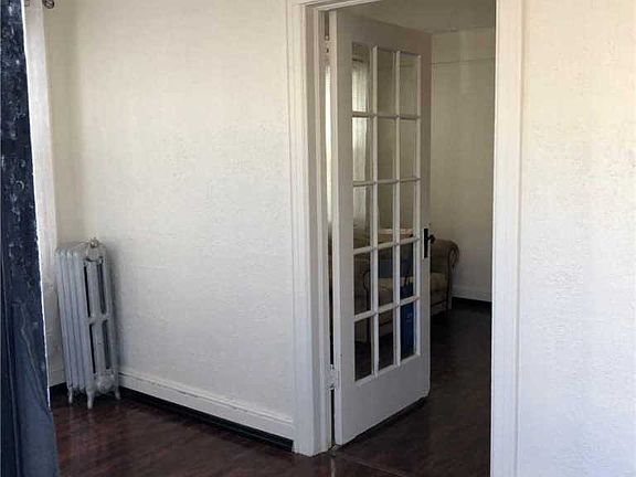 3rd image of 11146 128th St