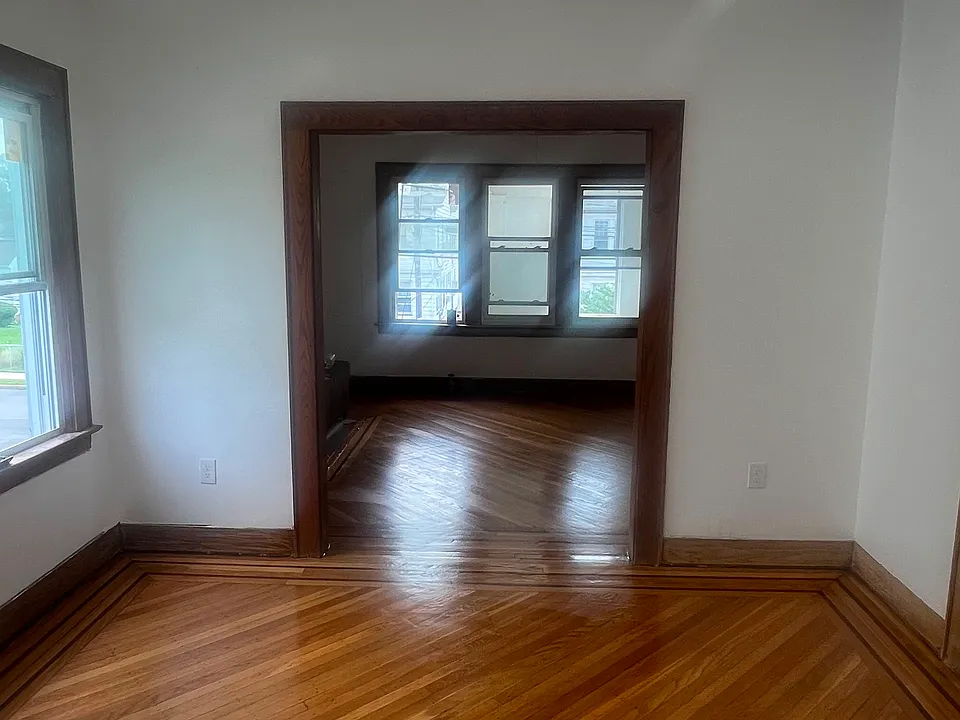 188 Ellery Ave #2