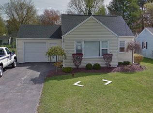 217 Belmore Dr, North Syracuse, NY 13212