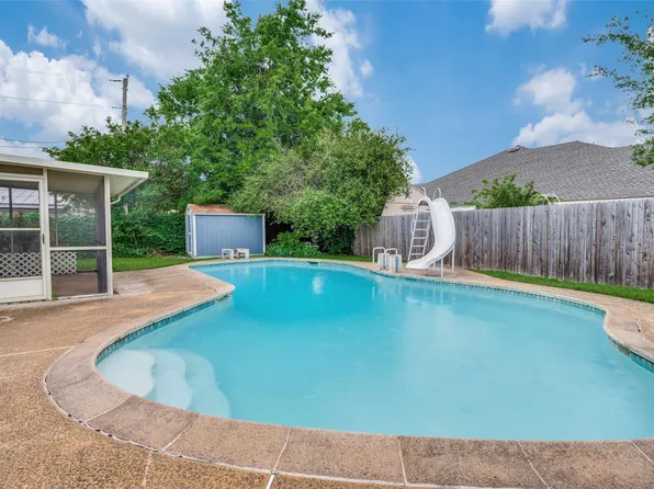 5817 Carolyn Dr, North Richland Hills, TX 76180