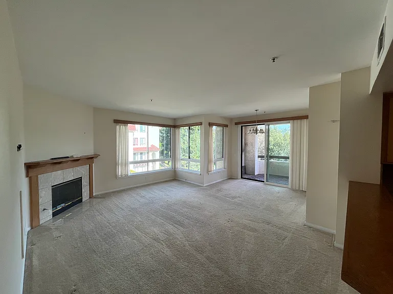 5875 Friars Rd #4302 — Photo 1