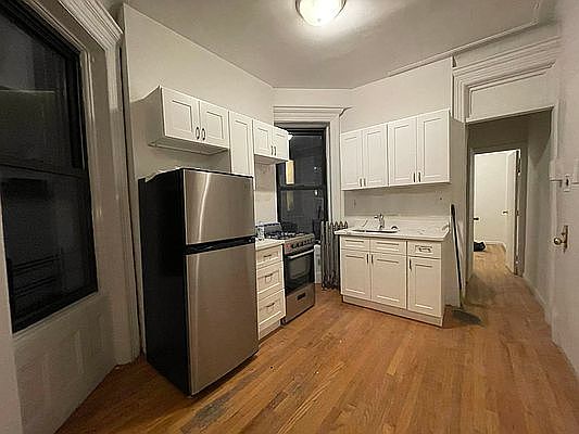2nd image of 312 E 84th St APT 2A