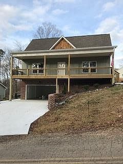 1st image of 135 Surrey NE Lot 4