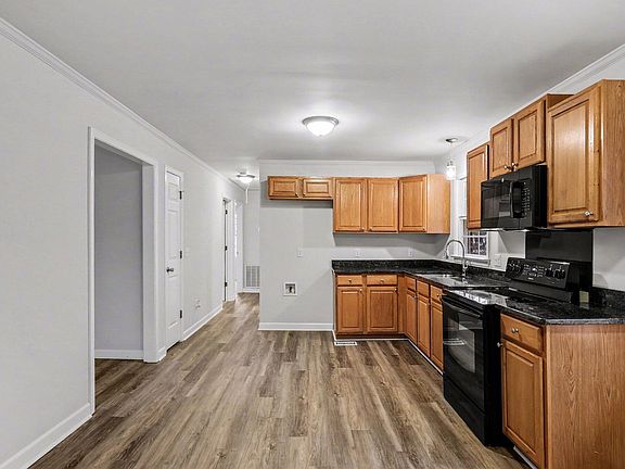 5th image of 191 S Ida St