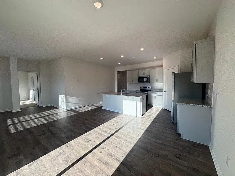 198 Moore Creek Dr — Photo 10