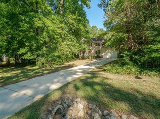 2028 Stoneglen Ln, Raleigh, NC 27603