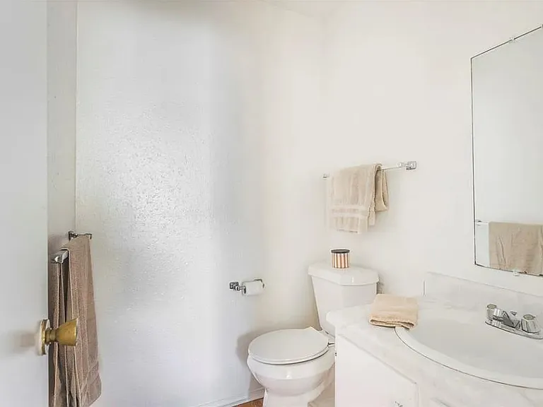 401 12th Ave SE #160 — Photo 2