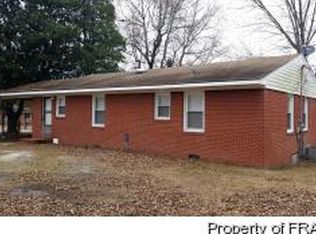 5131 Utile Rd, Fayetteville, NC 28304