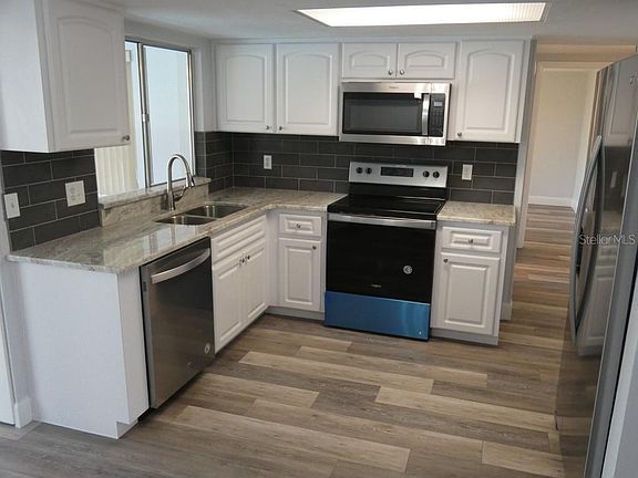 4th image of 3231 Elkridge Dr