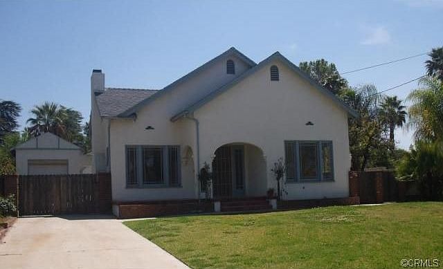 1st image of 821 W Clifton Ave