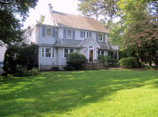 274 Phelps Rd, Ridgewood, NJ 07450