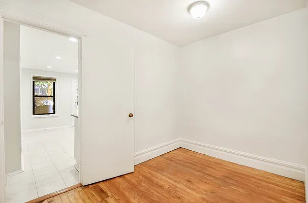 Rented by Compass | media 31