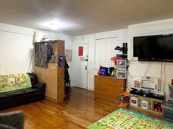 2nd image of 144-30 Sanford Ave #M