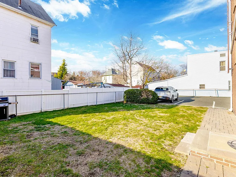 100 Lakeview Ave #1B — Photo 11