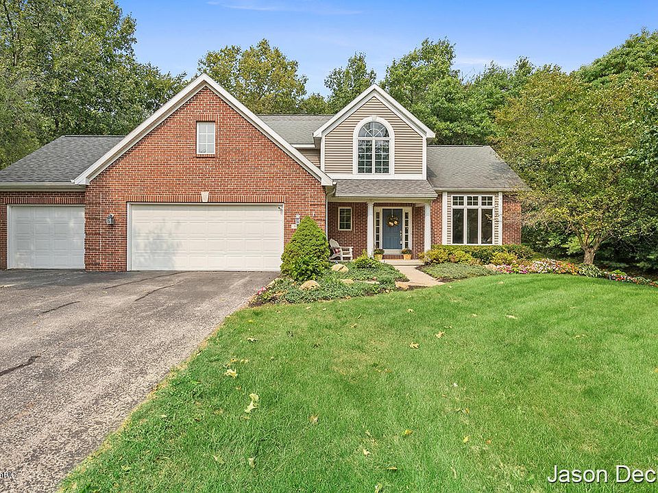 1st image of 5187 Glen Oaks Dr NE