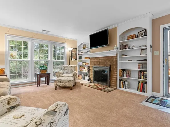 1679 Ocean Bay Dr, Virginia Beach, VA 23454