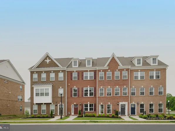 10656 Roundstone Ln, White Plains, MD 20695