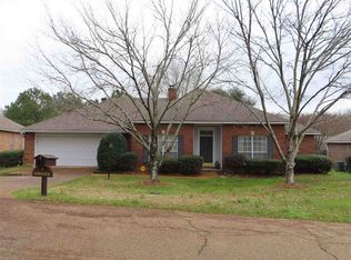 8 Parkview Rd, Clinton, MS 39056