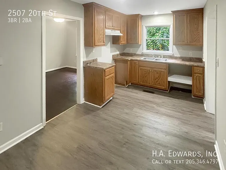 2507 20th St — Photo 14