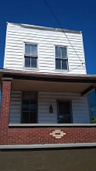 305 Thornton St photo 1