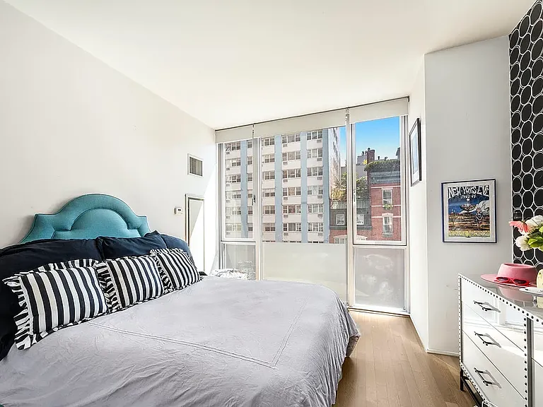 110 3rd Ave #4D — Photo 5