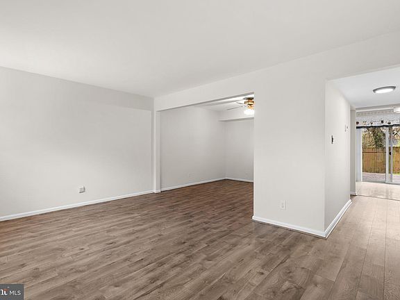 4th image of 221 Christos Ct