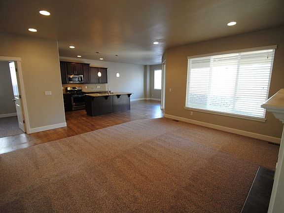 3rd image of 18217 5th Avenue Ct E