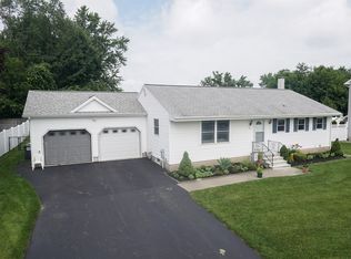 75 W Hearthstone Dr, Colonie, NY 12205