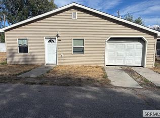 884 Wandell Ct, Blackfoot, ID 83221
