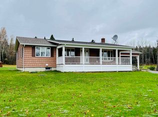 819 Fish Pond Rd, Columbia, NH 03576