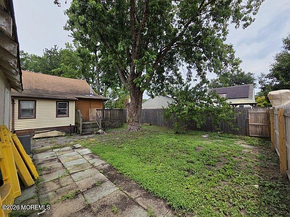 3rd image of 48 Leola Avenue