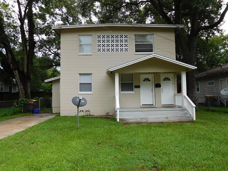Front Left Door - Entrance